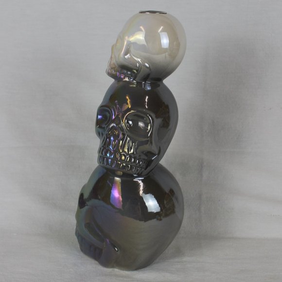 CERAMIC SKULL IRIDESENT CANDLE HOLDER GRAY & WHITE 3 STACKED HEADS VOTIVE CANDLE - Picture 15 of 16
